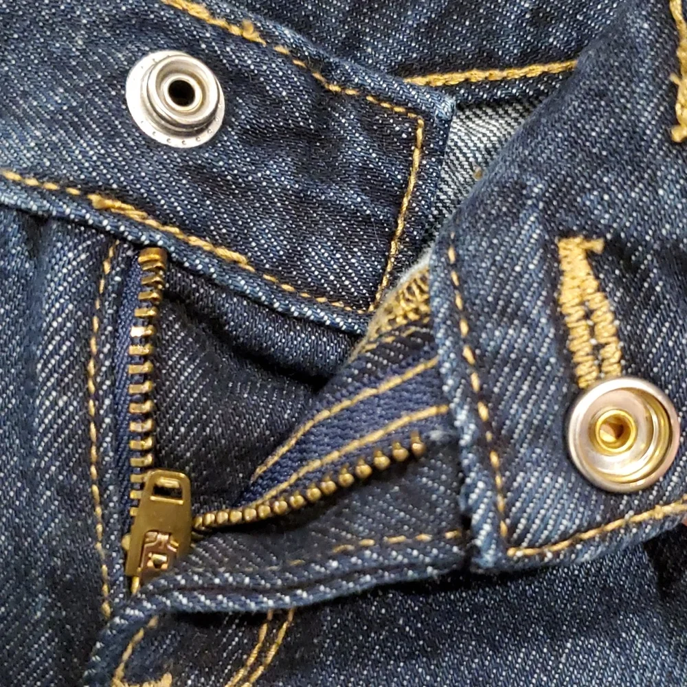 Girls Old Navy rolled cuff jean shorts size 7 - Picture 2 of 4